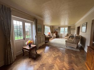 Family Room/Dining Room- click for photo gallery